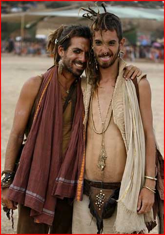 הומואים ישראלים עושים חיים בגואה, הודו