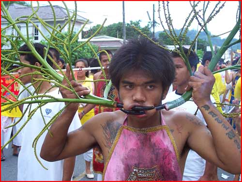 פסטיבל של טבעונים באי פוקט בתאילנד