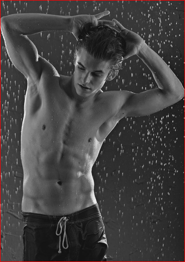 דוגמן אולג פנוב