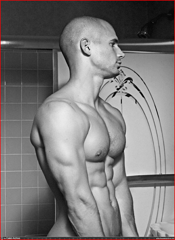 Hot Men Flexing